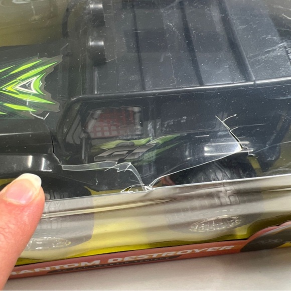 REMOTE CONTROL ALL TERRAIN VEHICLE-PHANTOM DESTROYER!WIRELESS NEW L051223 - Picture 3 of 6